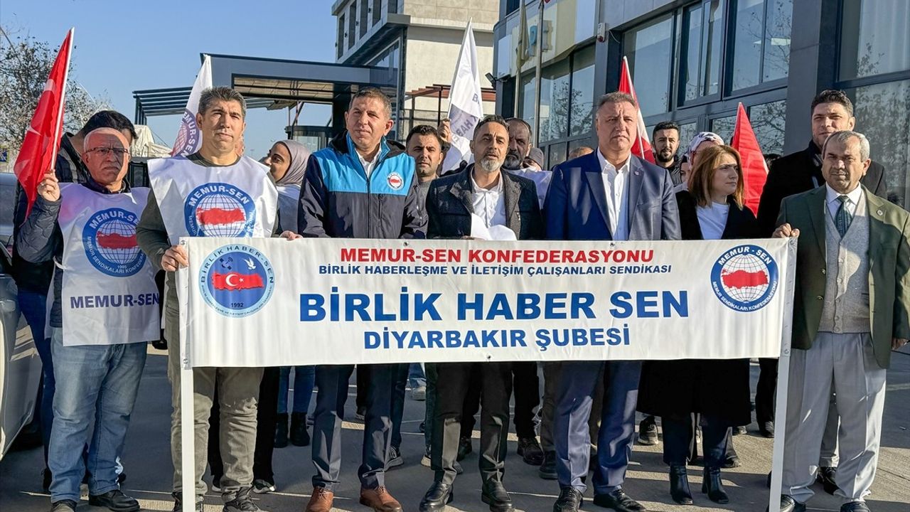 Diyarbakır'da PTT Çalışanlarından Rize Protestosu