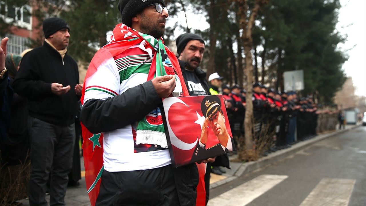 Diyarbakır'da Şehit Gaffar Okkan ve 5 Polis Memuru Anıldı