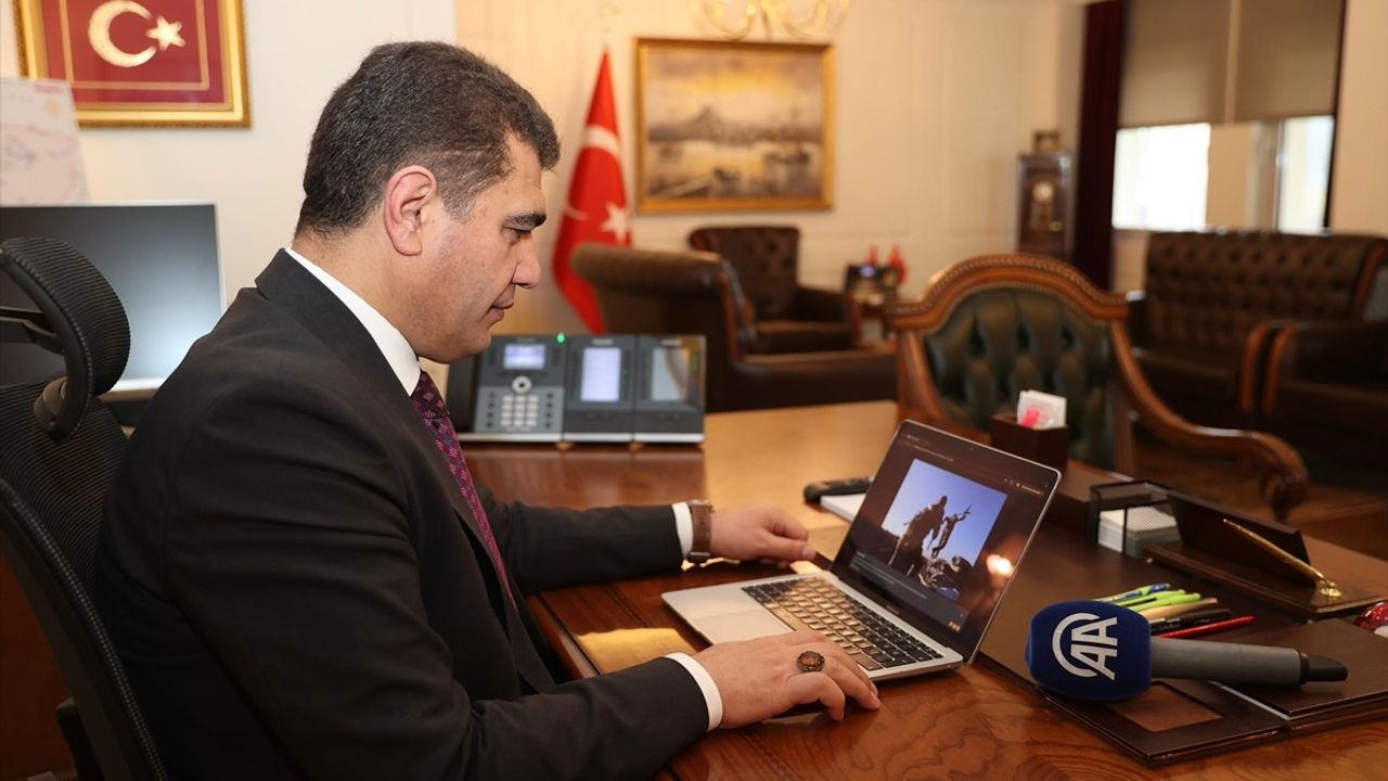 Düzce Valisi Selçuk Aslan, Anadolu Ajansı Yılın Kareleri Oylamasında Yer Aldı