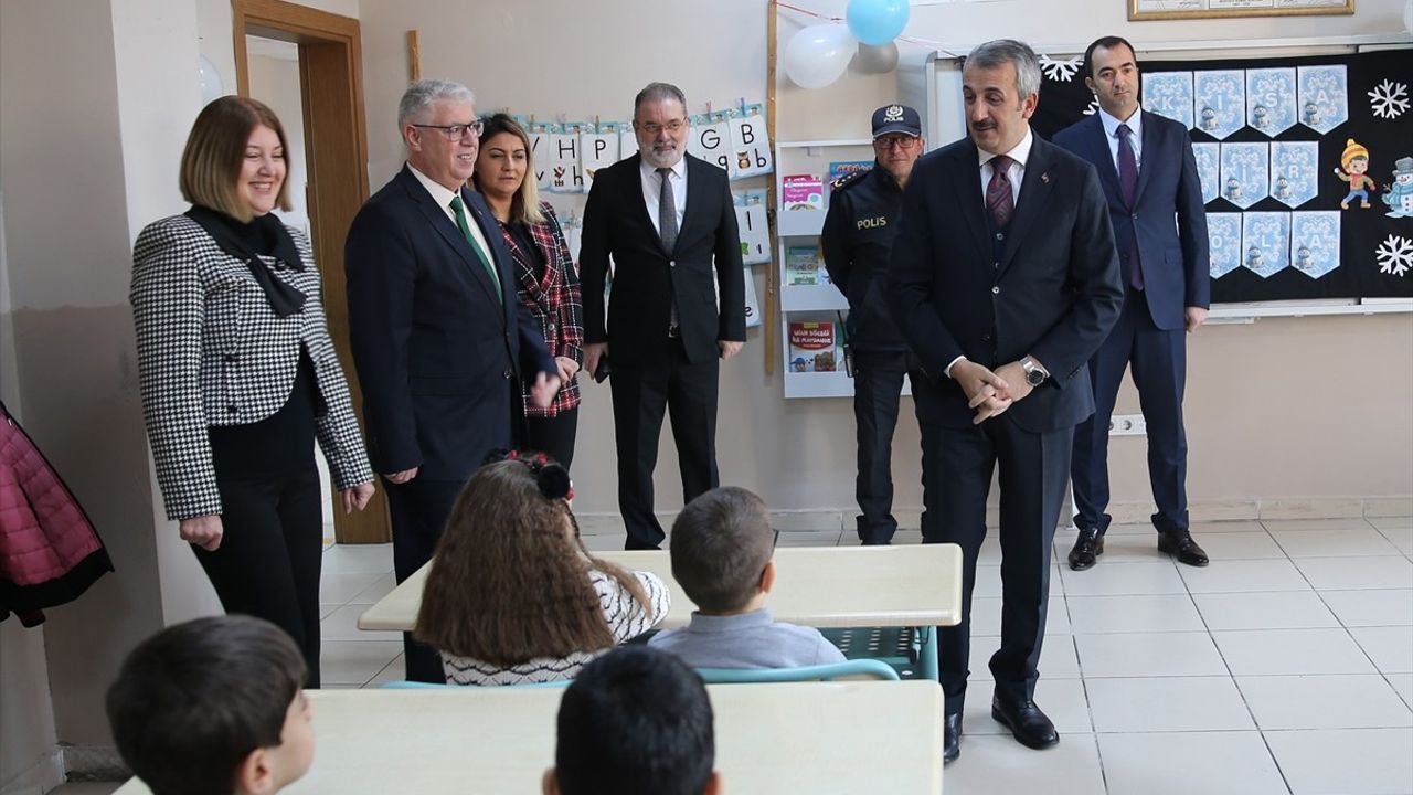 Edirne'de Devamsız Öğrenci Sayısı 1300'den 30'a Düştü