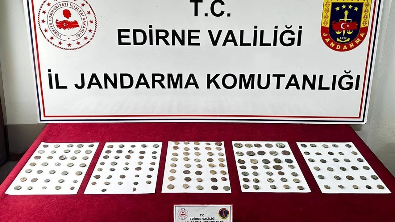 Edirne'de Otobüsteki Yolcudan 177 Tarihi Sikke Çıktı