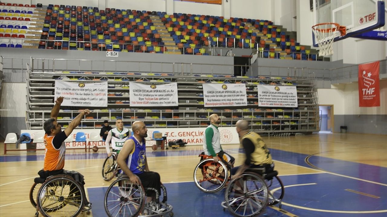 Engellinin Hayatı Basketbolla Değişti: Aziz Göçeber'in İlham Verici Hikayesi