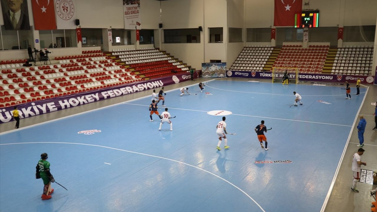 Erkekler Salon Hokey Süper Lig Süper Finali Amasya'da Başladı