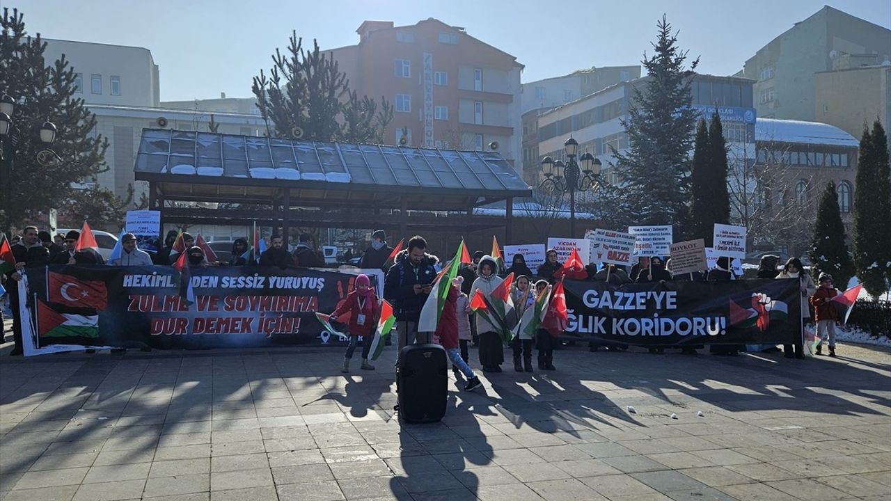 Erzurum'da Sağlık Çalışanlarından Gazze'ye Destek Yürüyüşü