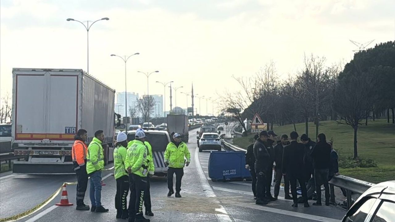 Esenler'de Motosiklet Kazası: Sürücü Hayatını Kaybetti