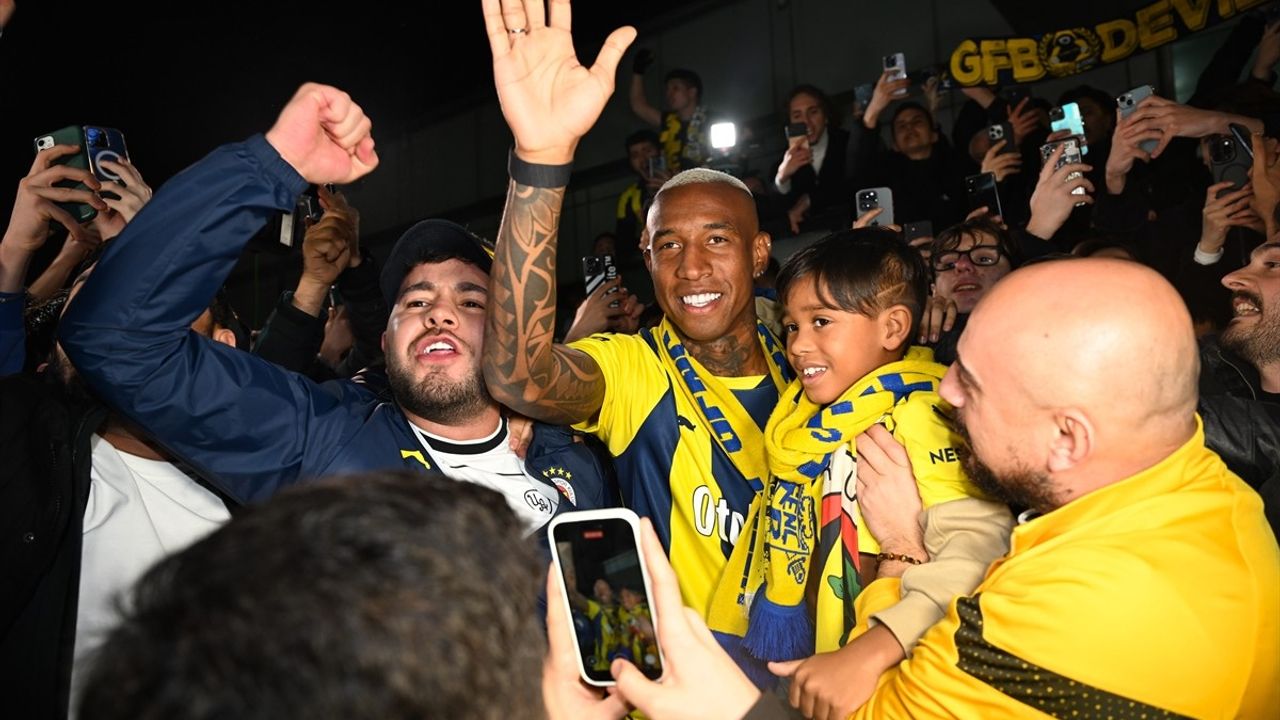 Fenerbahçe, Talisca ile Anlaşarak İstanbul'a Getirdi