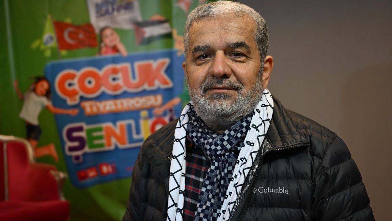 Filistinli Çocuklar, Ankara'da Tiyatro Şenliğinde Barış Mesajı Aldı