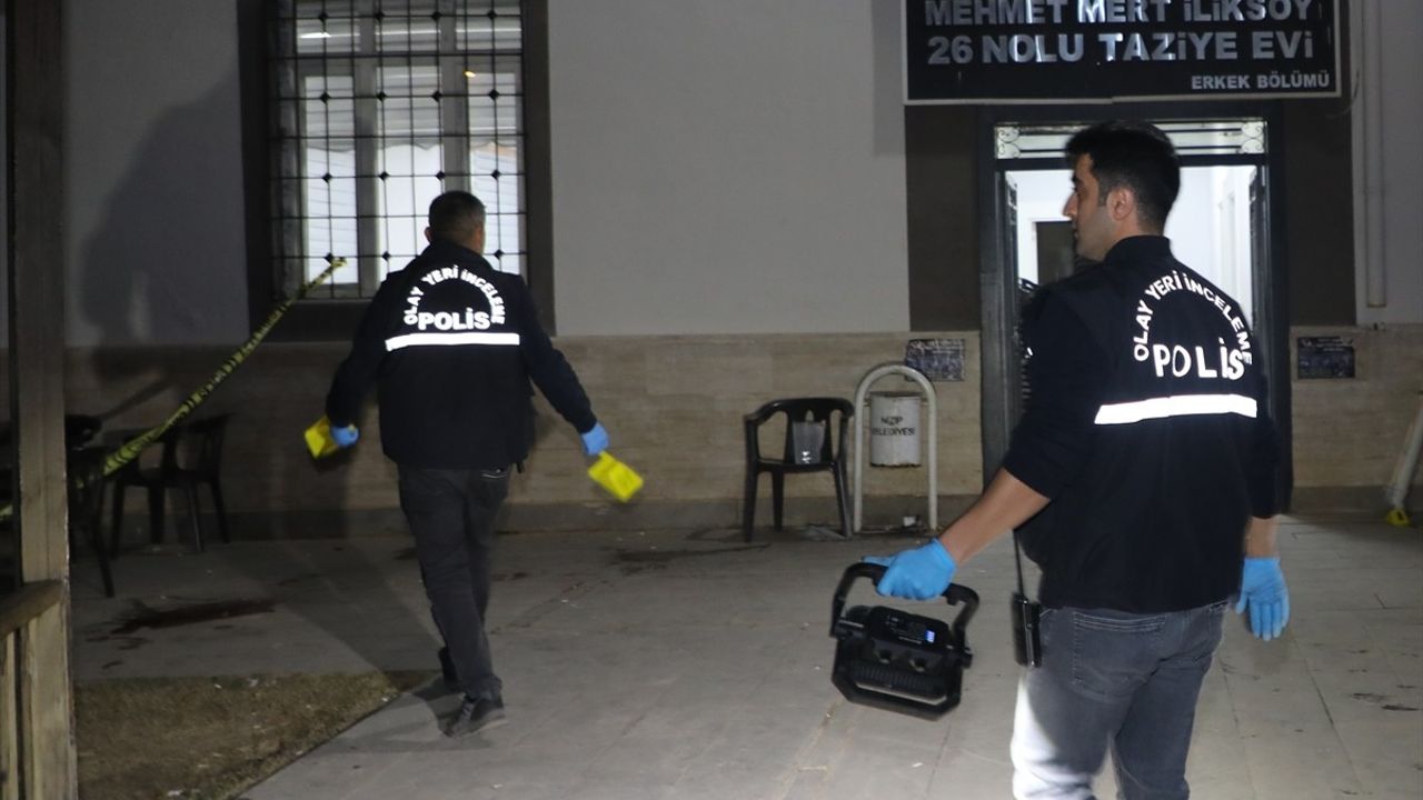 Gaziantep'te Taziye Evinde Silahlı Saldırı: 2 Ölü, Bir Zanlı Tutuklandı