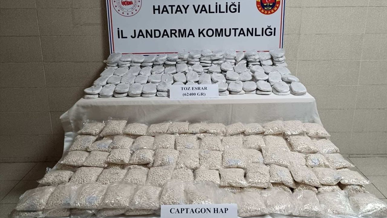 Hatay'da Uyuşturucu Operasyonu: 62 Kilo Esrar ve 510 Bin Hap Ele Geçirildi