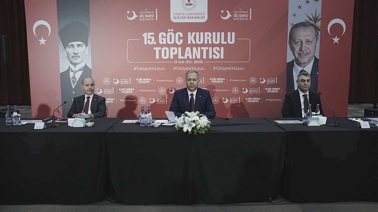 İçişleri Bakanı Yerlikaya'dan Suriyeli Mültecilerle İlgili Açıklama