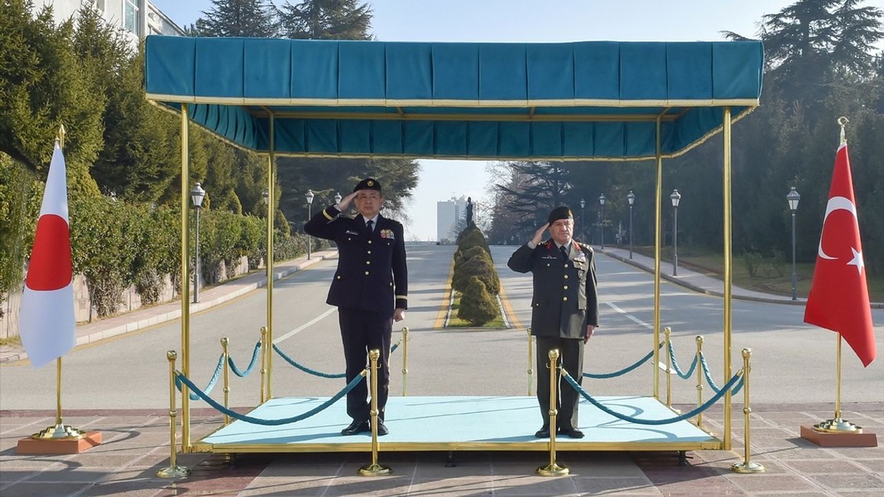Kara Kuvvetleri Komutanı Bayraktaroğlu, Japonya Öz Savunma Kuvvetleri Komutanı Morishita'yı Ağırladı