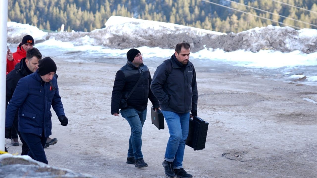 Kartalkaya'da Yangın: Bakanlık ve AFAD Heyetinden İnceleme