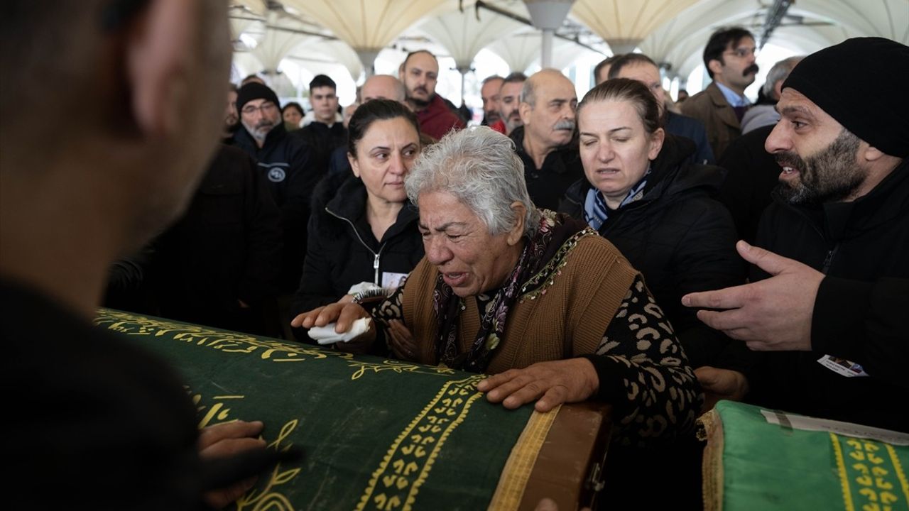 Kartalkaya'daki Yangında Hayatını Kaybeden Aile Ankara'da Defnedildi