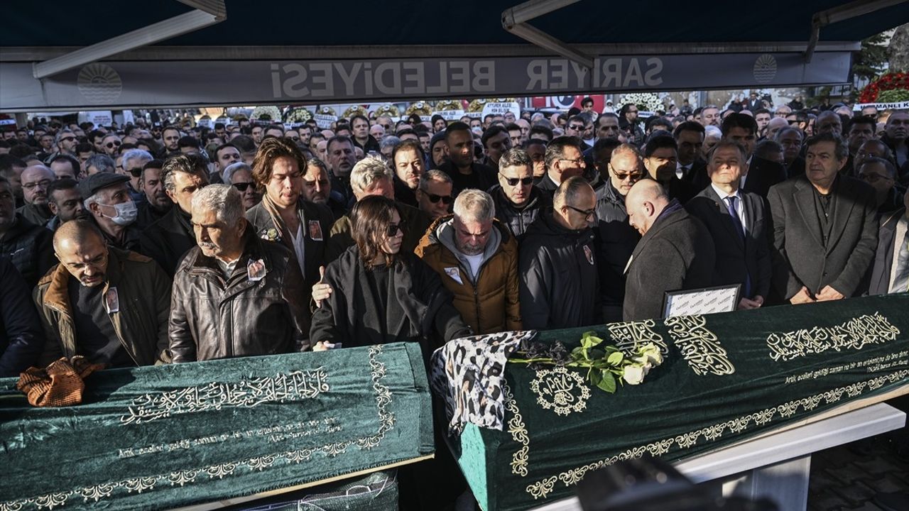 Kartalkaya'daki Yangında Hayatını Kaybeden Anne ve Kızının Cenazesi İstanbul'da Yapıldı