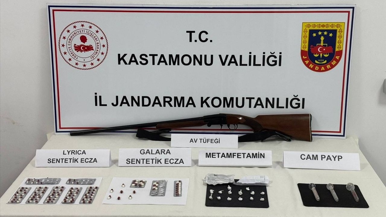 Kastamonu'da Uyuşturucu Operasyonunda 5 Zanlı Yakalandı