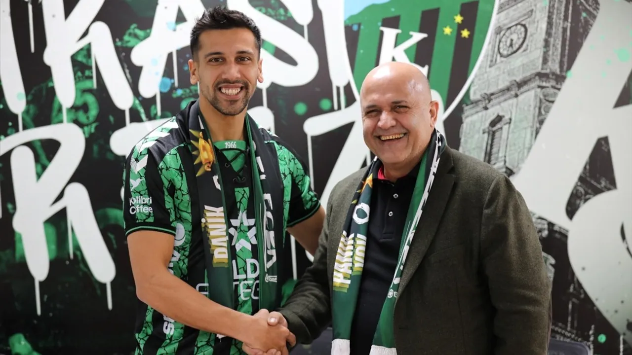 Kocaelispor, Orta Saha Oyuncusu Samet Yalçın'ı Transfer Etti