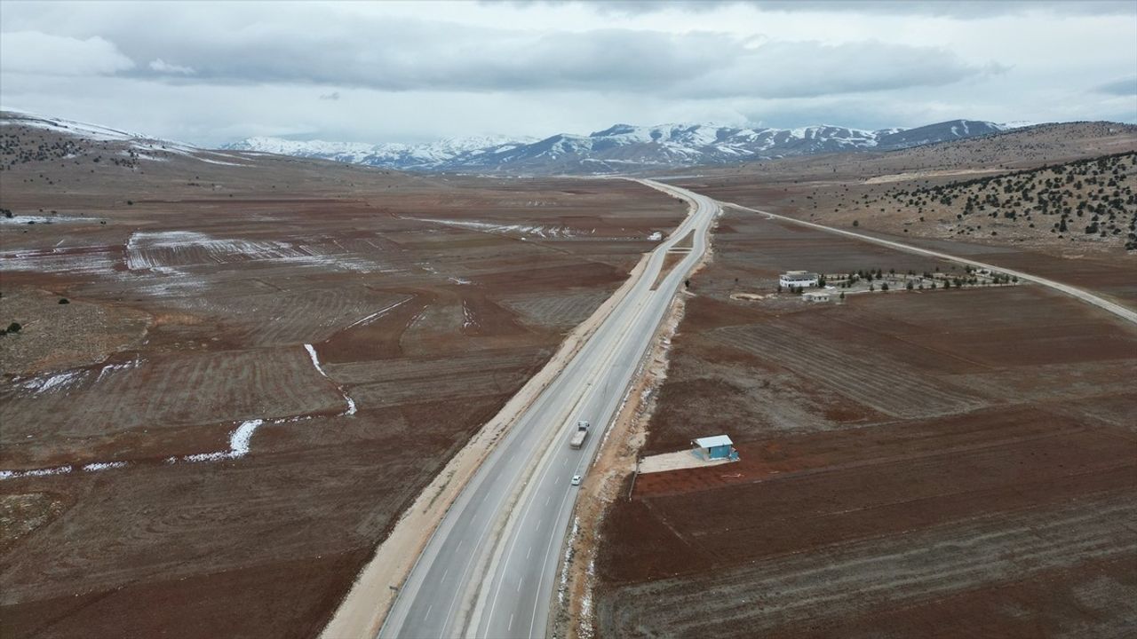 Korkuteli-Elmalı Yolu Yarın Açılıyor, Seyahat Süresi Kısalıyor