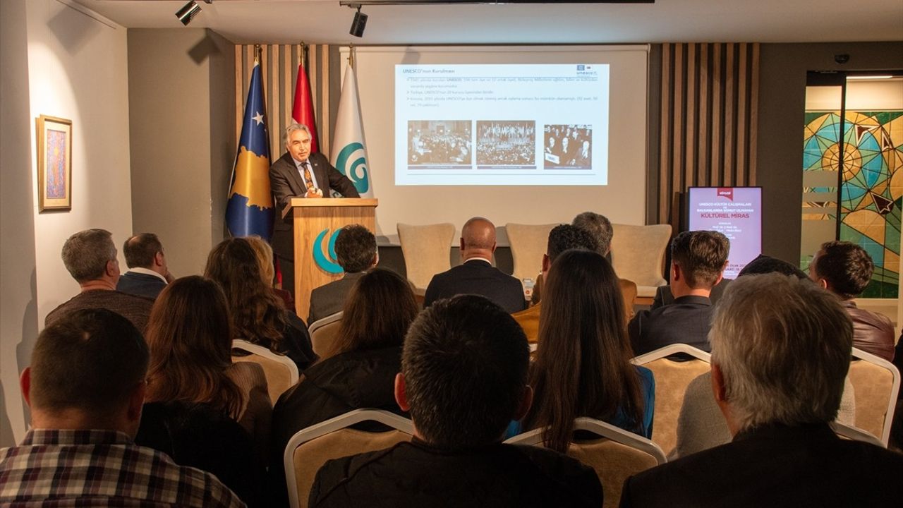Kosova'da 'UNESCO Kültür Çalışmaları ve Somut Olmayan Kültürel Miras' Söyleşisi Düzenlendi