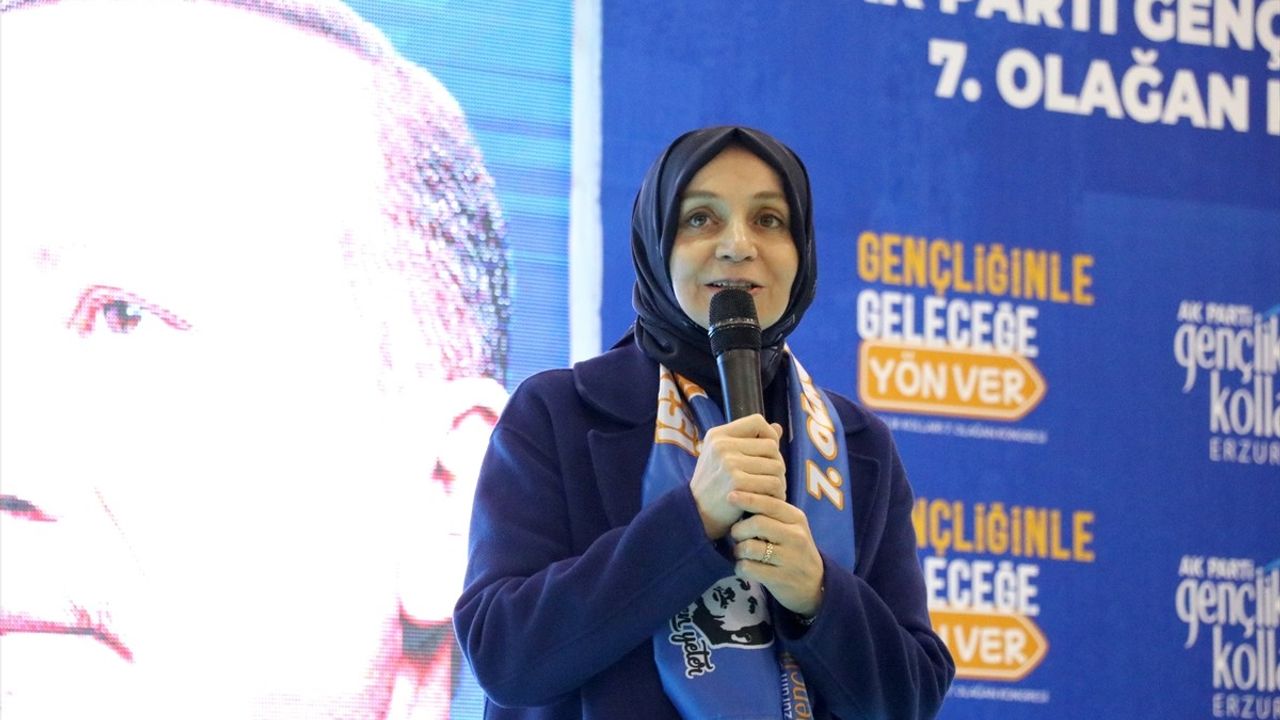 Leyla Şahin Usta: Gençler, Türkiye'nin Geleceği İçin Korkusuzca Çalışmalısınız