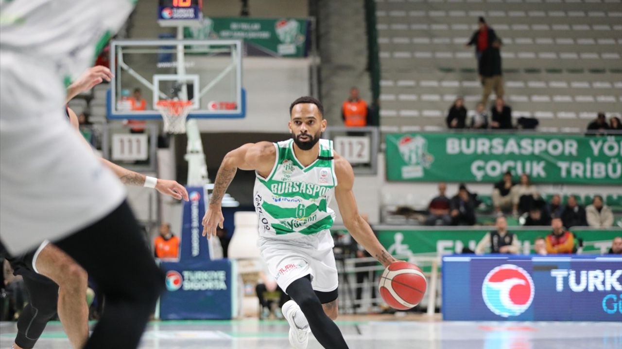 Manisa Basket, Bursaspor Yörsan'ı Deplasmanda Geçti