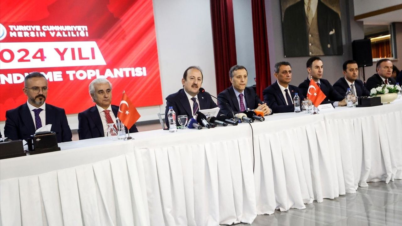 Mersin'de Akdeniz Sahil Yolu Projesi'nde İlerleme Hızla Devam Ediyor