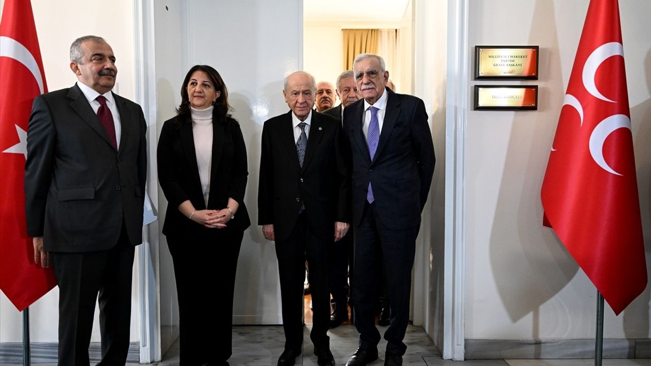 MHP Genel Başkanı Bahçeli, DEM Parti Heyetiyle Buluştu