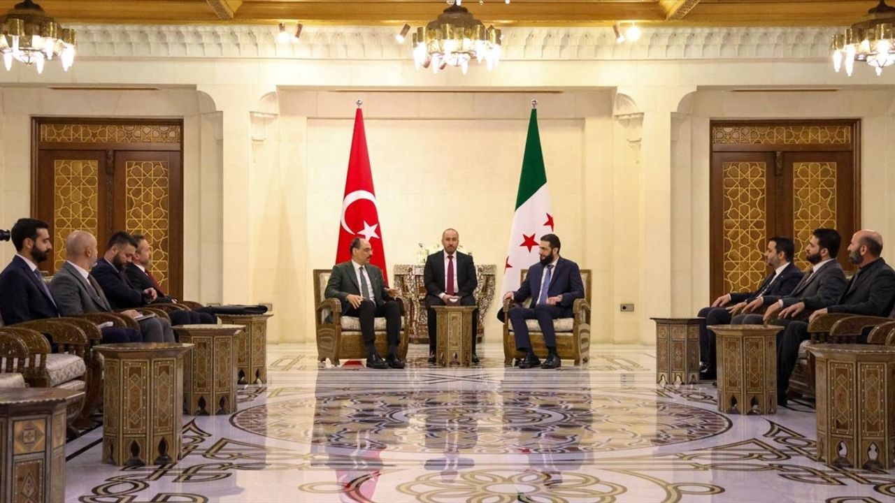 MİT Başkanı Kalın, Şam'da Yeni Yönetimle Görüştü