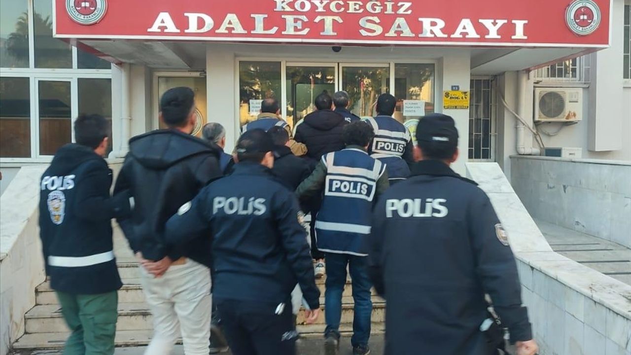 Muğla'da Kendini Polis Olarak Tanıtan 4 Zanlı Tutuklandı