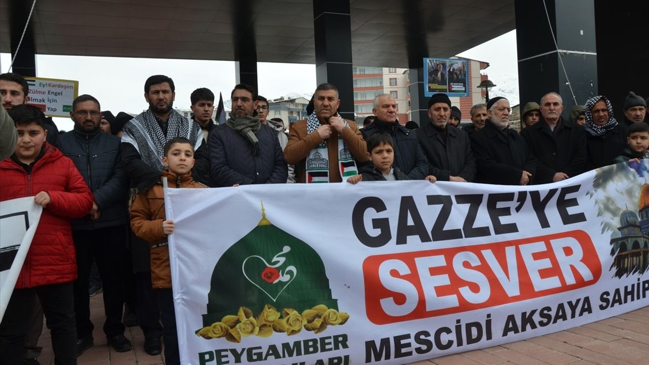 Muş'ta Gazze Ateşkesine Sevinçlı Karşılama