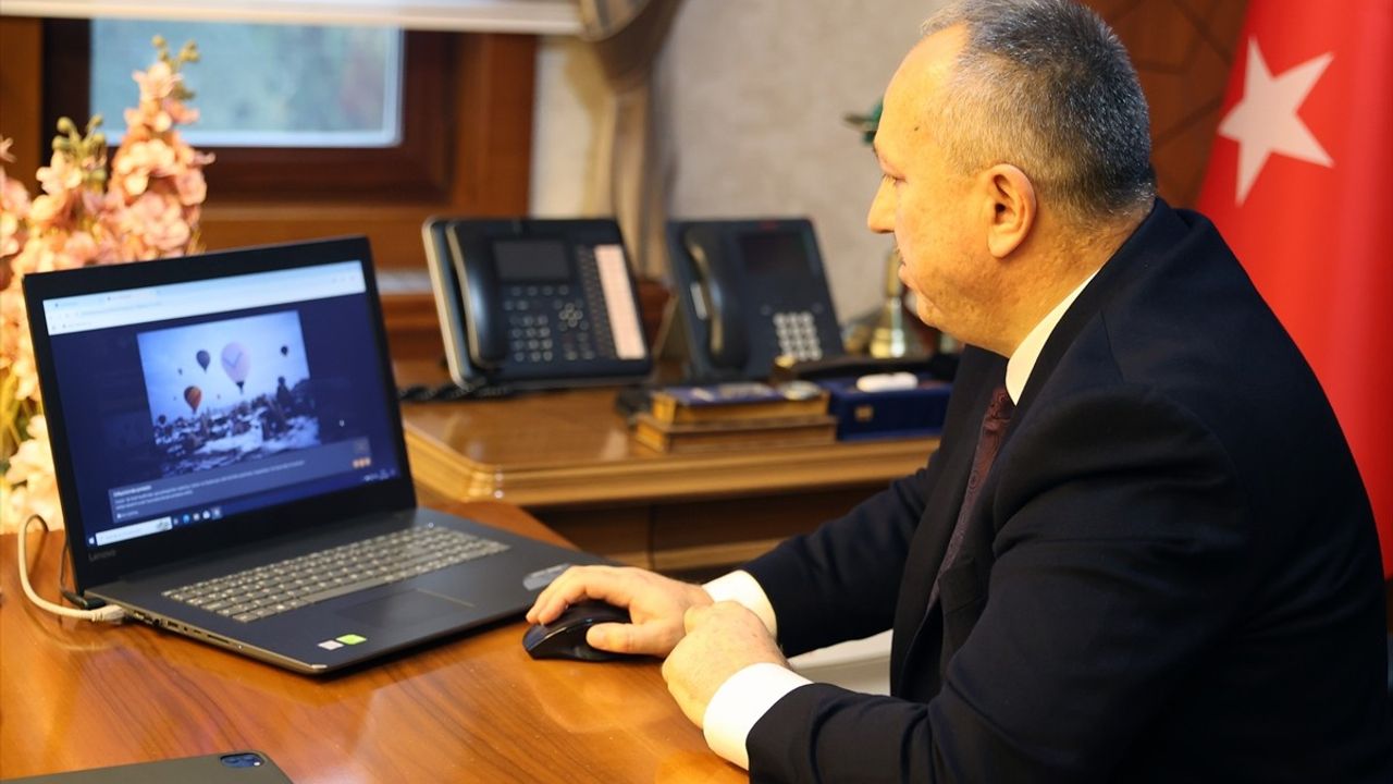 Nevşehir Valisi Ali Fidan, Anadolu Ajansı'nın Yılın Kareleri Oylamasına Katıldı