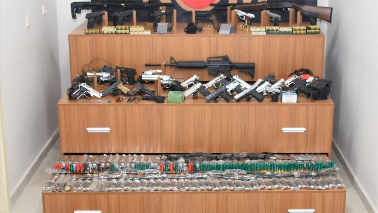 Niğde'de Silah Kaçakçılığı Operasyonunda 3 Şüpheli Tutuklandı