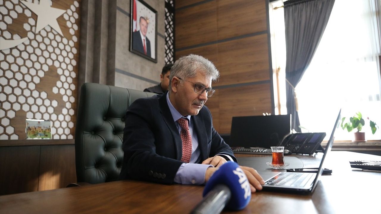 Niğde Valisi Cahit Çelik, AA'nın 'Yılın Kareleri' Oylamasında Yer Aldı