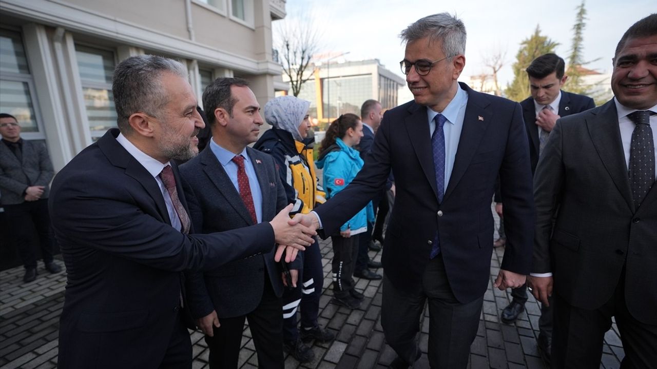 Sağlık Bakanı Memişoğlu: 'Biz Hastalık Bakanlığı Değiliz'