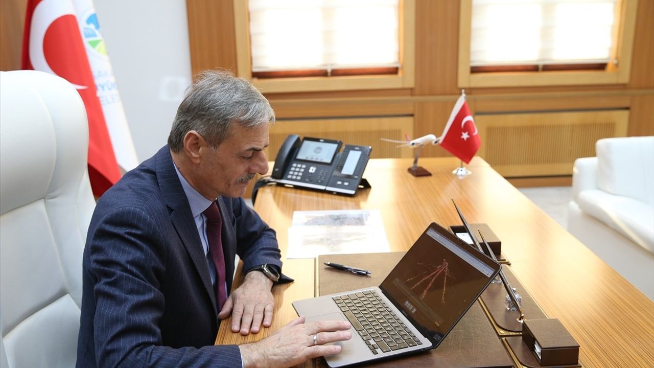 Sakarya Büyükşehir Belediye Başkanı Alemdar, Yılın Kareleri Oylamasına Katıldı