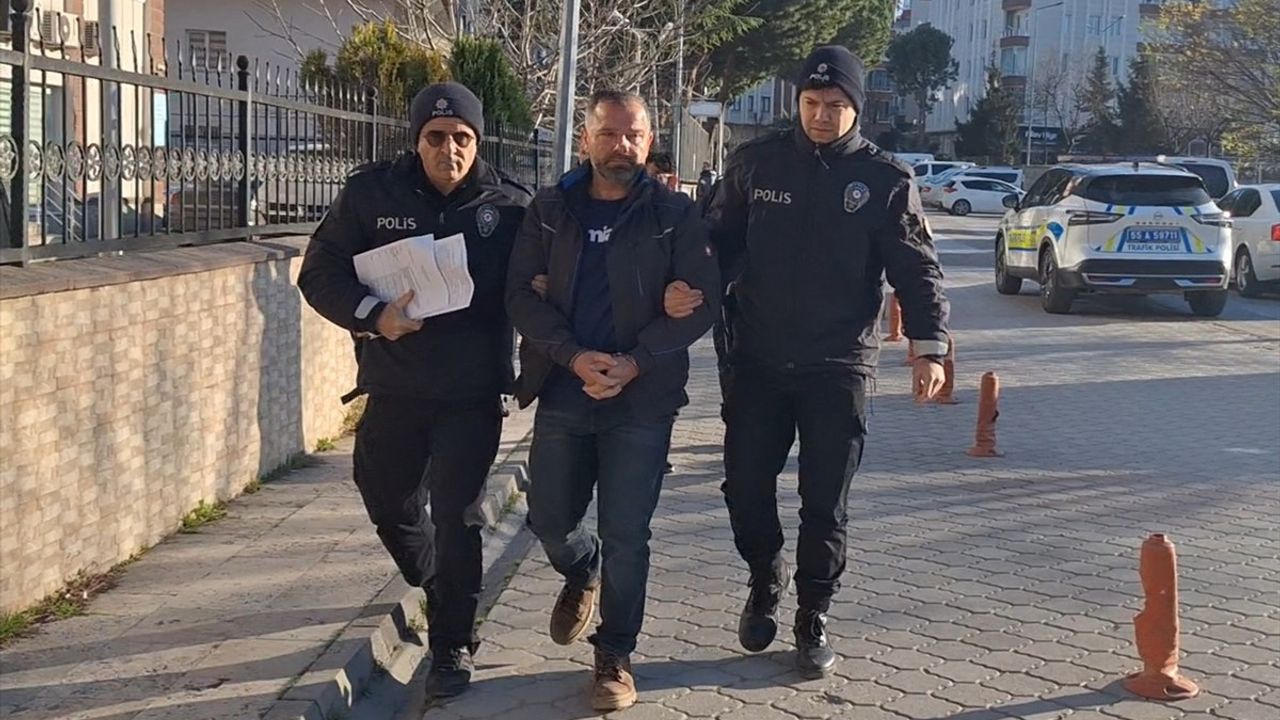 Samsun'da Boşanma Aşamasındaki Eşini Bıçakla Yaralayan Zanlı Tutuklandı