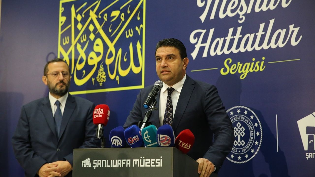 Şanlıurfa'da 'Tarihin Akışında Meşhur Hattatlar' Sergisi Açıldı