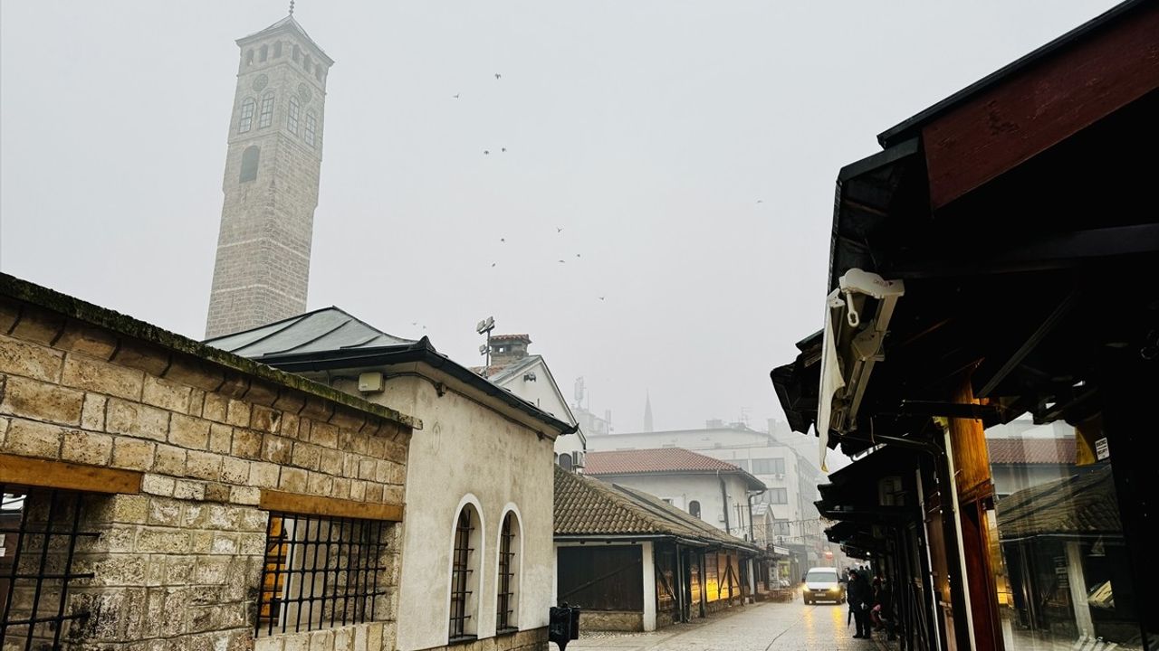 Saraybosna'da Hava Kirliliği Görüş Mesafesini Düşürdü