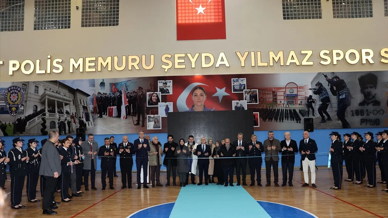 Şehit Polis Şeyda Yılmaz'ın Adı Sivas'taki Spor Salonunda Yaşatılacak