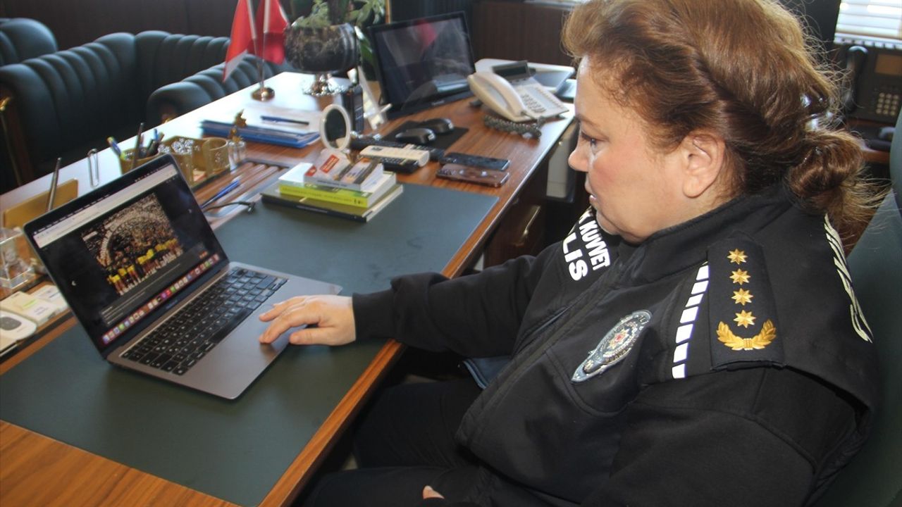 Sinop Emniyet Müdürü Sibel Kılıçoğlu, AA'nın Yılın Kareleri Oylamasında