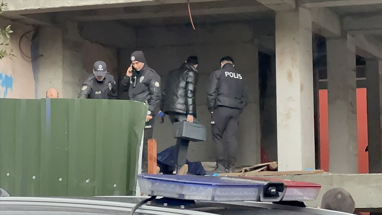 Şişli'de İnşaat Halinde Erkek Cesedi Bulundu