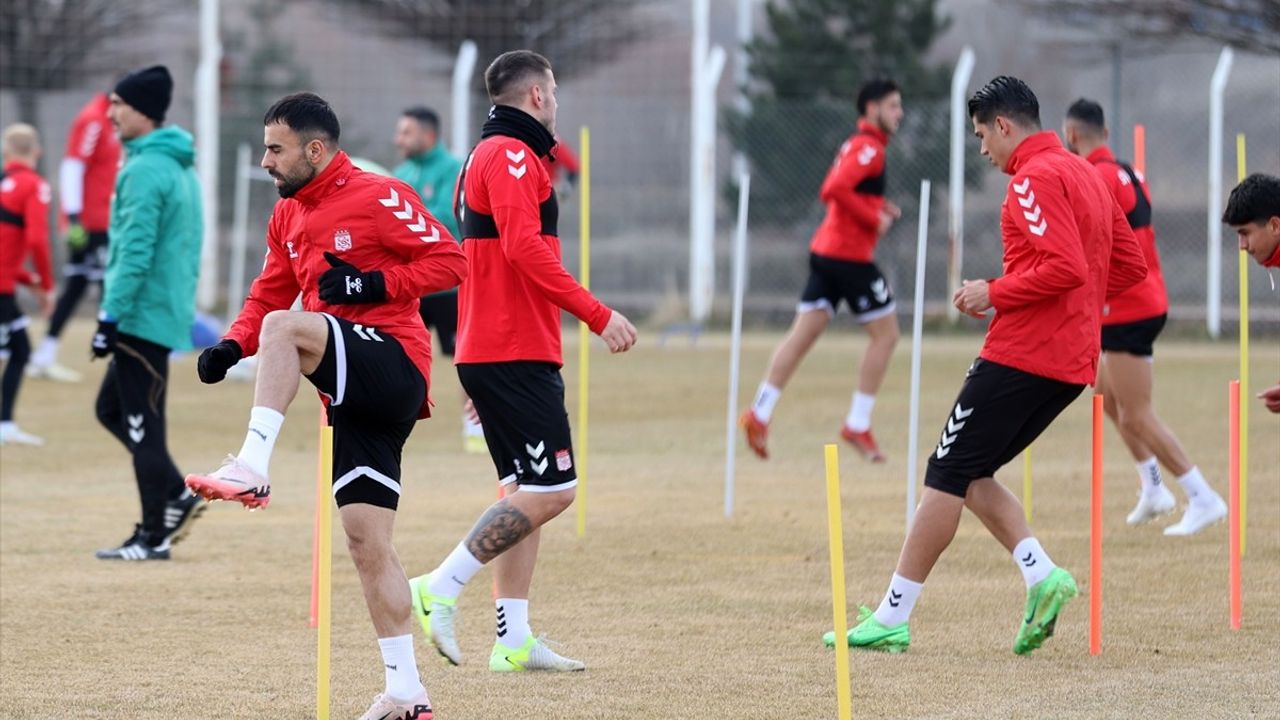 Sivasspor, Trabzonspor Maçıyla Seriye Başlamak İstiyor