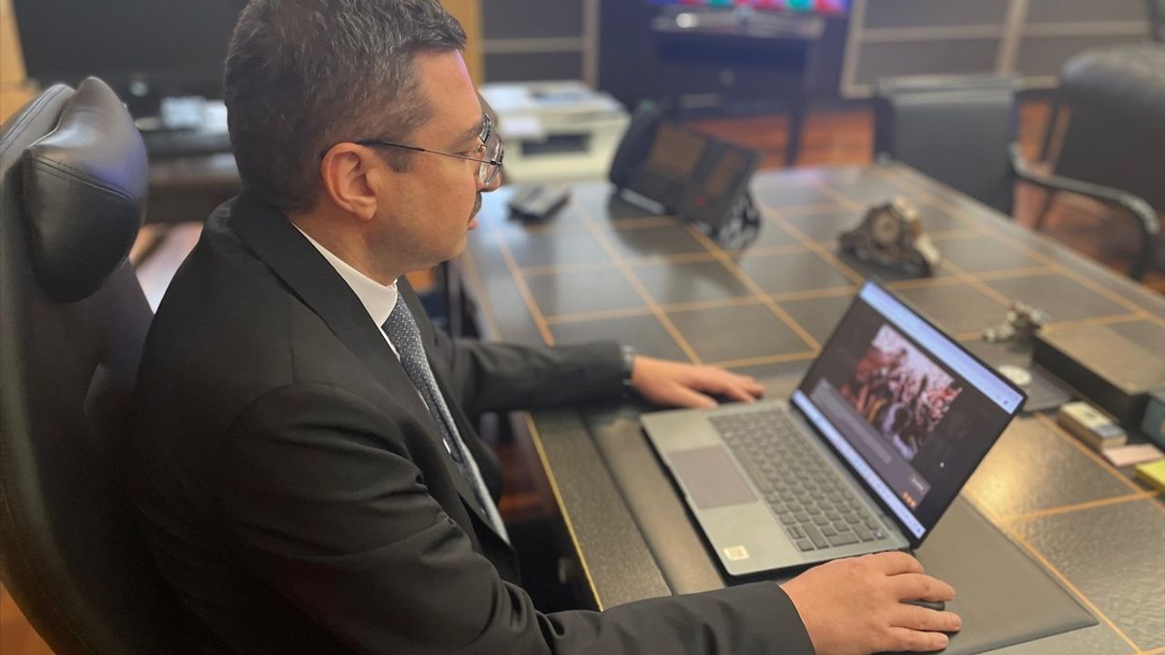 SPK Başkanı İbrahim Ömer Gönül, Anadolu Ajansı'nın 'Yılın Kareleri' Oylamasına Katıldı