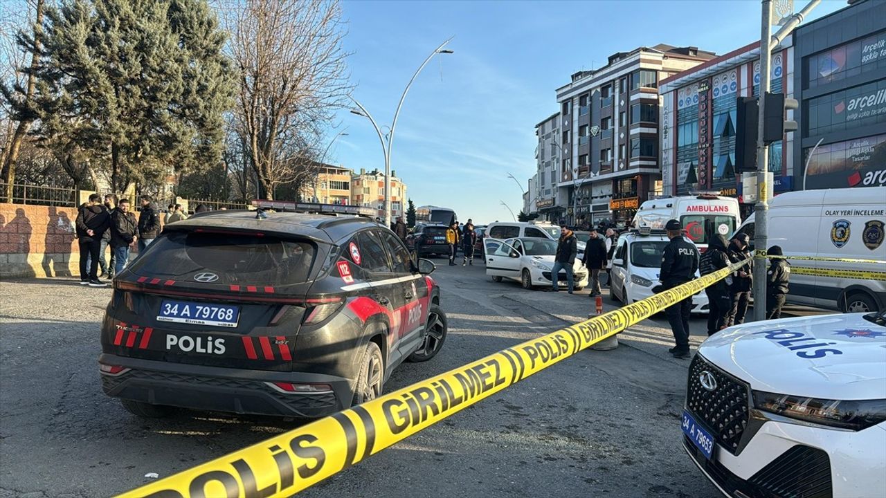 Sultangazi'de Durdurulan Araçta Kadın Cesedi Bulundu