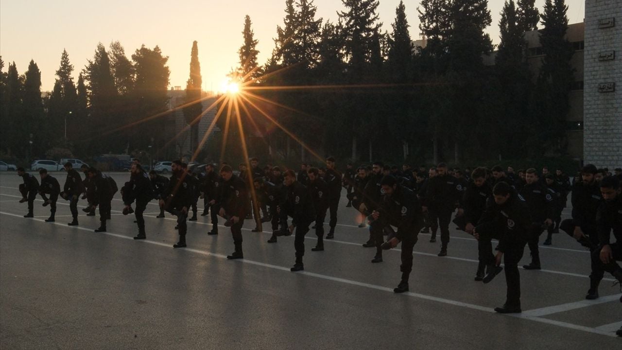 Suriye'de Yeni Güvenlik Güçleri İçin Mezuniyet Töreni Düzenlendi