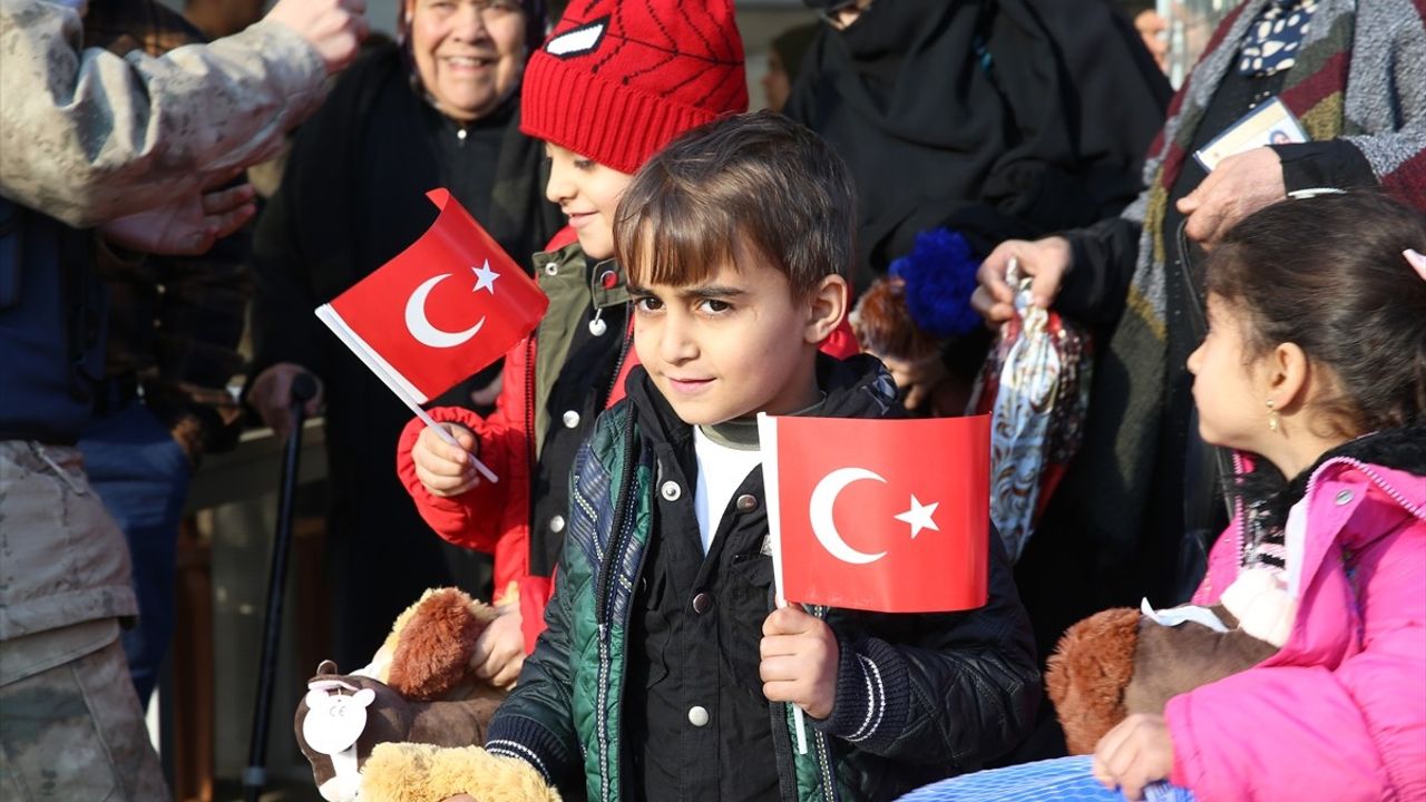 Suriyelilerin Hatay Sınır Kapılarından Ülkelerine Dönüşleri Sürüyor