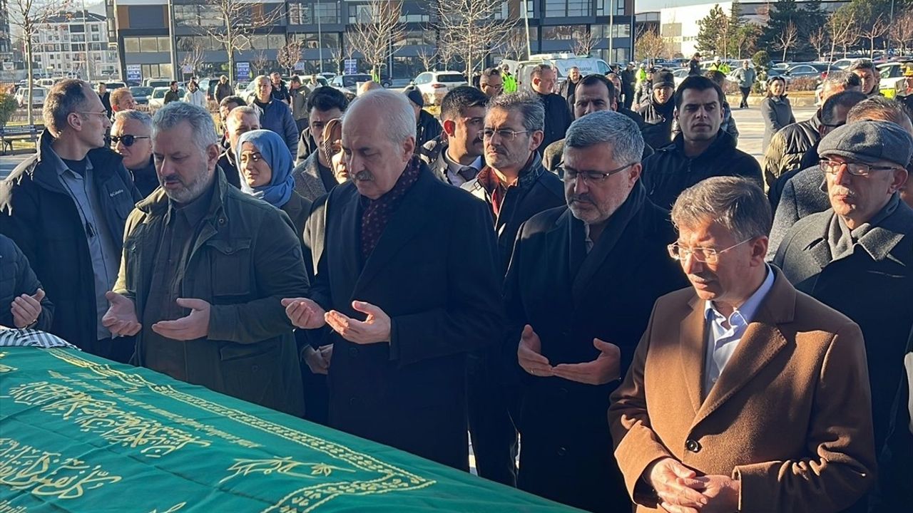 TBMM Başkanı Kurtulmuş, Afyonkarahisar'da Cenaze Törenine Katıldı