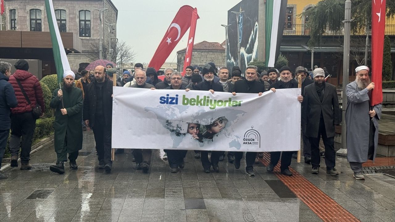 Trabzon'da Filistin'e Destek Yürüyüşü Gerçekleşti