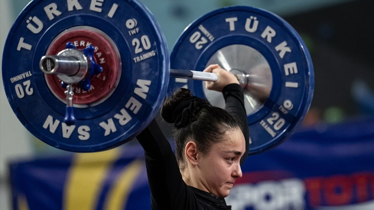 Türkiye Halter Şampiyonası Ankara'da Başladı