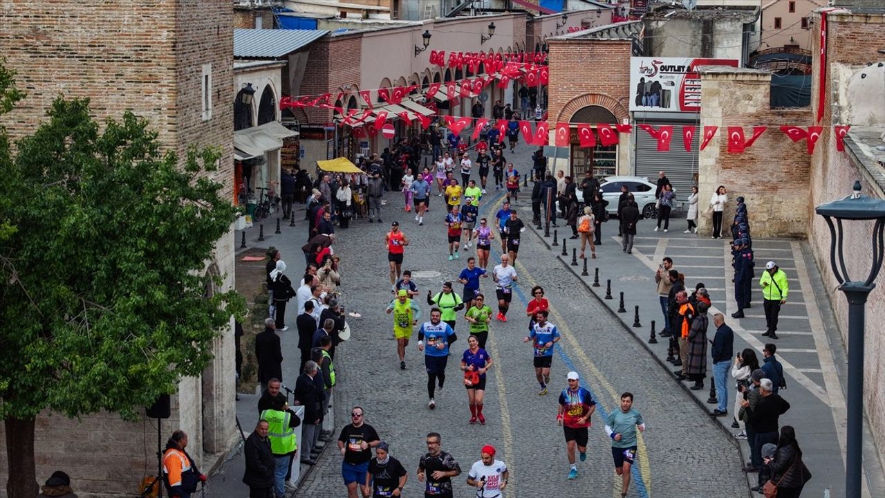 Uluslararası Adana Kurtuluş Yarı Maratonu'nda Ödüller Sahiplerini Buldu