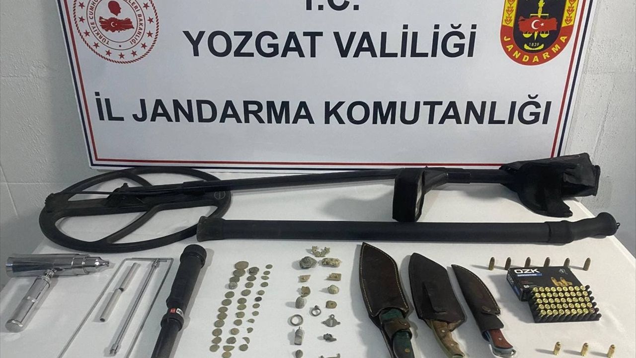 Yozgat'ta Kaçak Kazı Operasyonunda 5 Gözaltı ve 51 Tarihi Eşya Ele Geçirildi